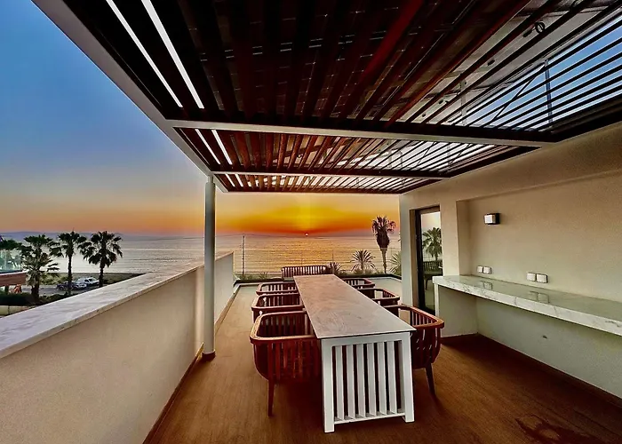 Santa Barbara Seafront Villas W Jacuzzi Pool
