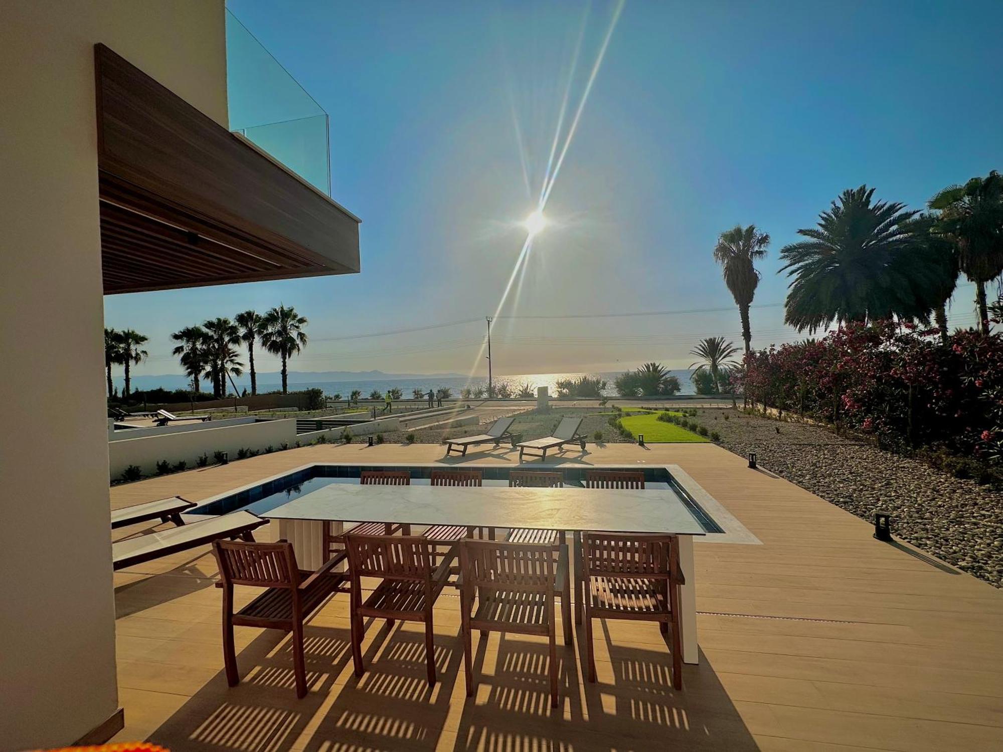 Βίλα Santa Barbara Seafront W Jacuzzi Pool