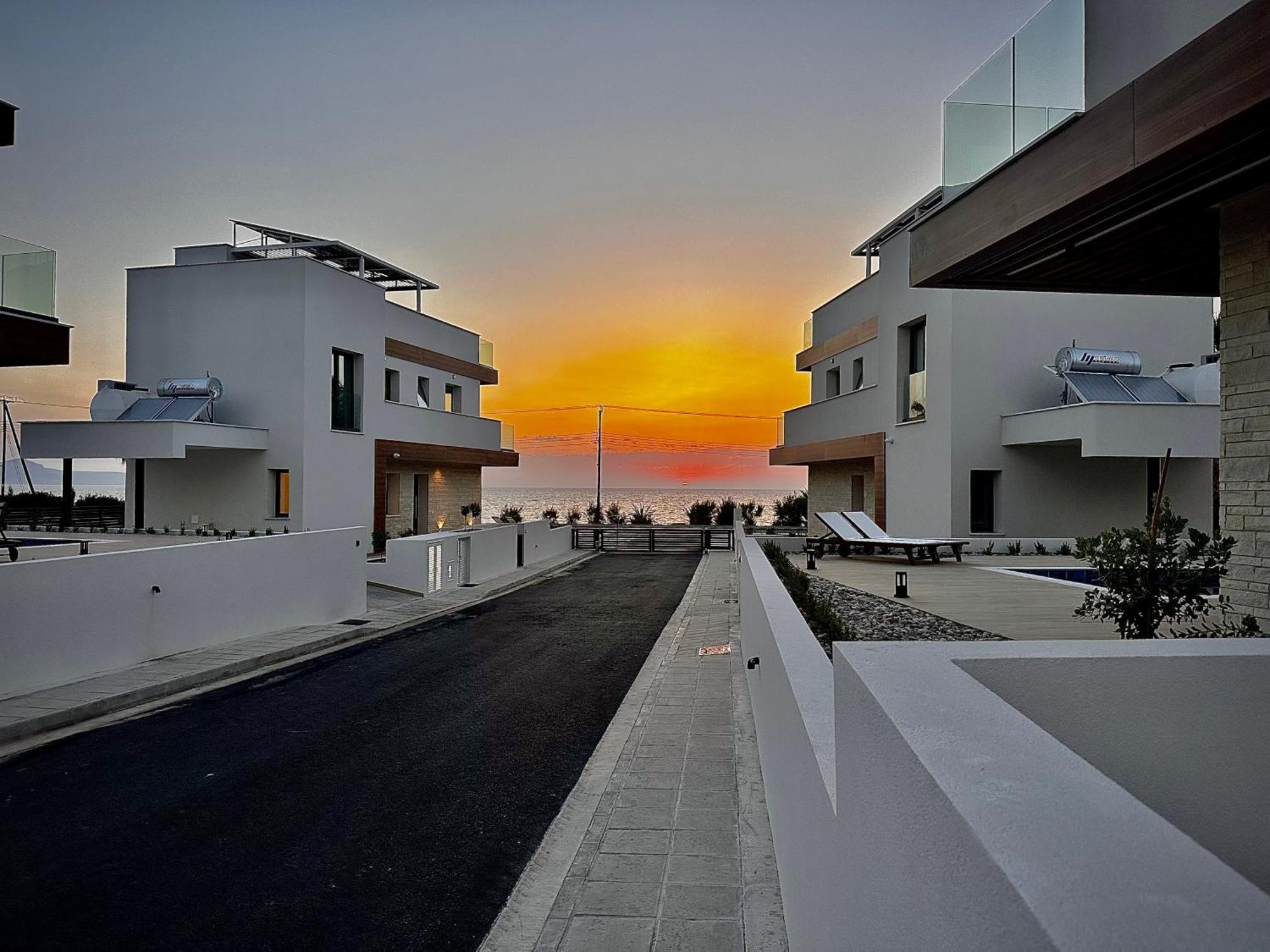 Βίλα Santa Barbara Seafront W Jacuzzi Pool